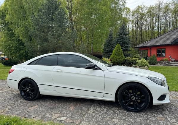 Mercedes-Benz Klasa E cena 99000 przebieg: 181401, rok produkcji 2015 z Włocławek małe 742